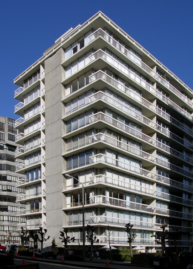 From Broadway to the southeast - Broadway Towers