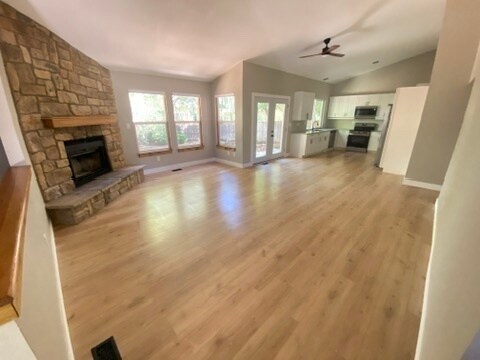 Foto del edificio - 970 Bayfield Dr