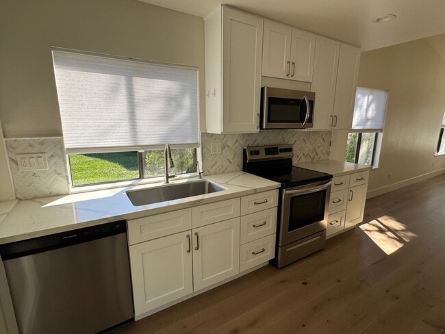 Building Photo - Updated Brentwood model in Leisure Village