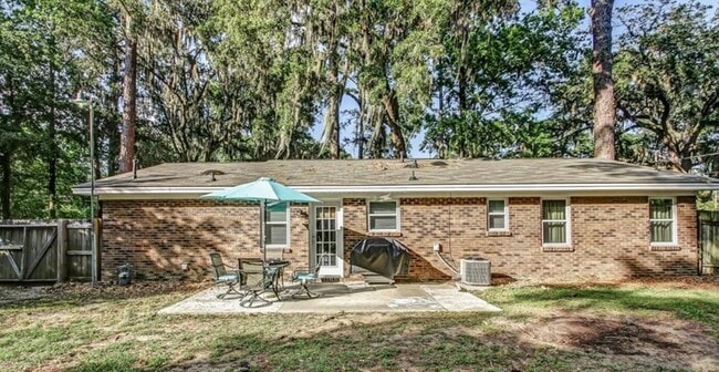Building Photo - 106 Penrose Dr