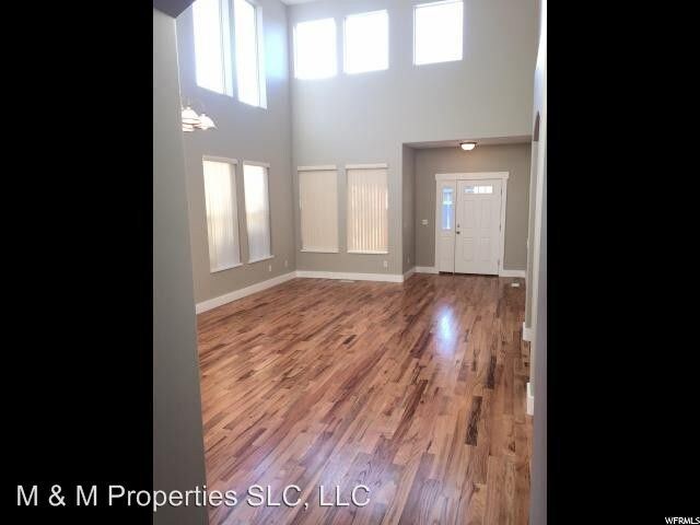 Building Photo - 10329 S Eagle Cliff Way