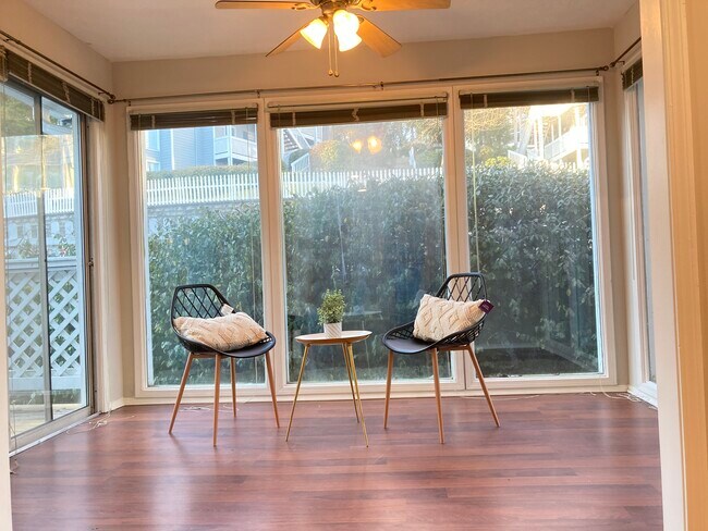 Sunroom - 1405 Vicksburg Plz