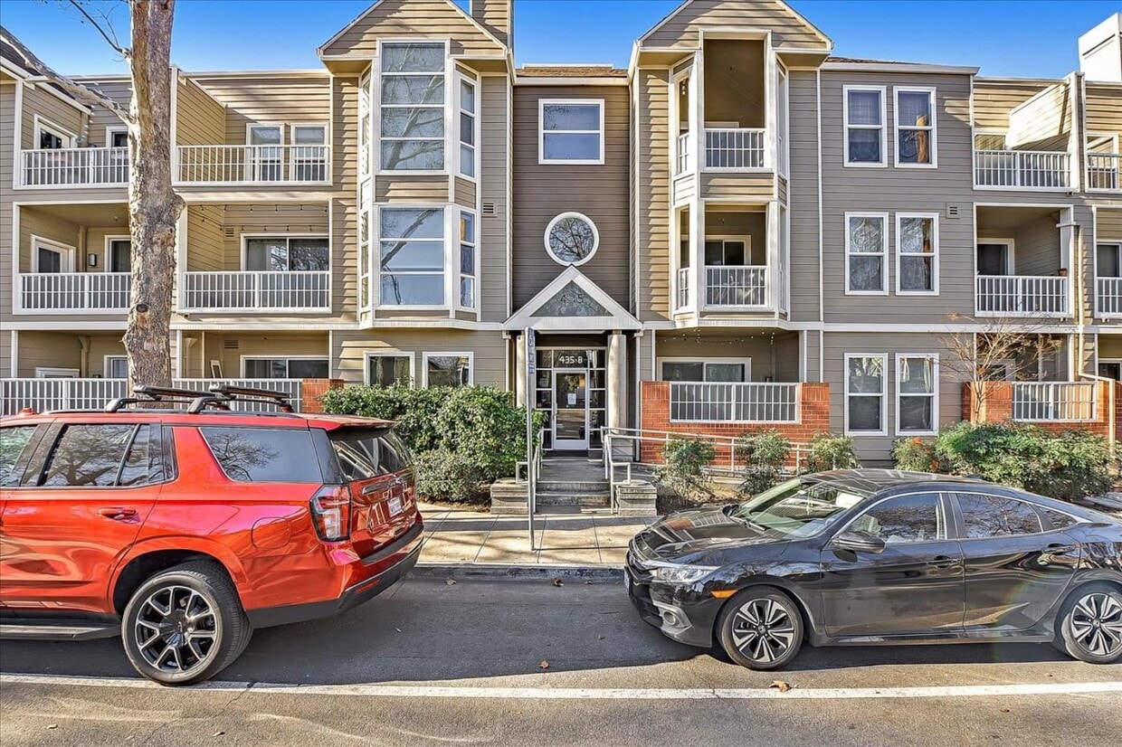 Primary Photo - 435 N 2nd St