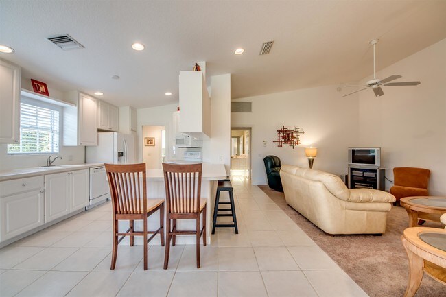 Building Photo - 28015 Boccaccio Way