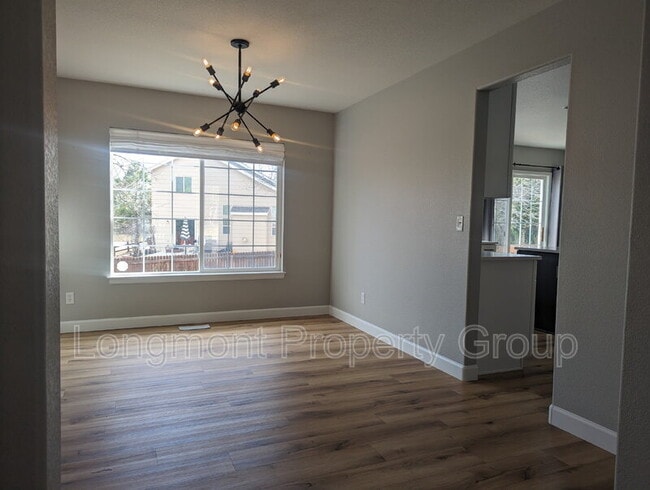 Photo - 3558 Larkspur Dr House