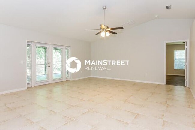 Foto del edificio - 3 Bedroom Pet-Friendly Home in NORTH PORT, FL with Main Street Renewal