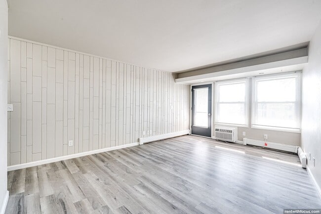Interior Photo - Sullivan Ridge