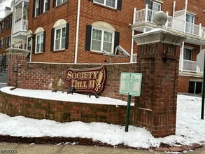 Building Photo - 62 S Orange Ave