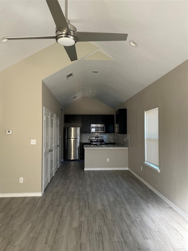 Building Photo - 16614 Meadowcroft St