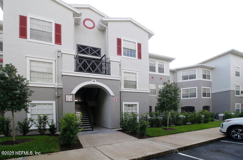 Foto principal - 3591 Kernan Blvd S
