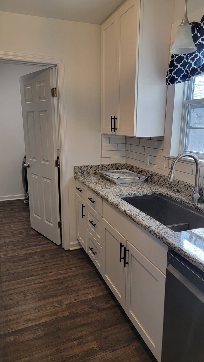 Building Photo - 1056 Jacksons Valley Rd