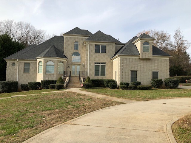 Foto principal - Beautiful Brick Home in Charlotte