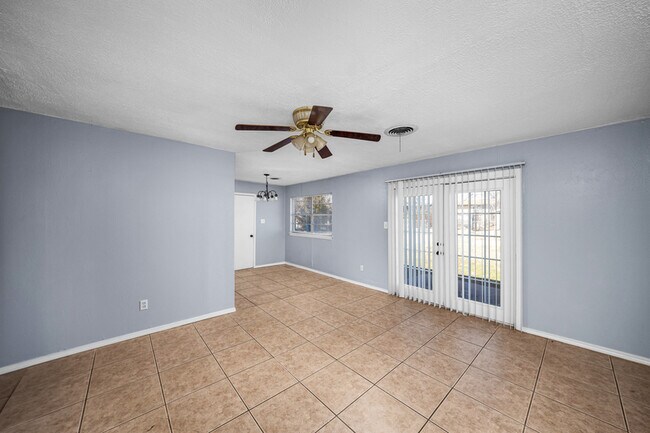 Foto del edificio - 4605 SW H Ave