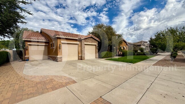 Foto del edificio - 20160 E Stonecrest Dr