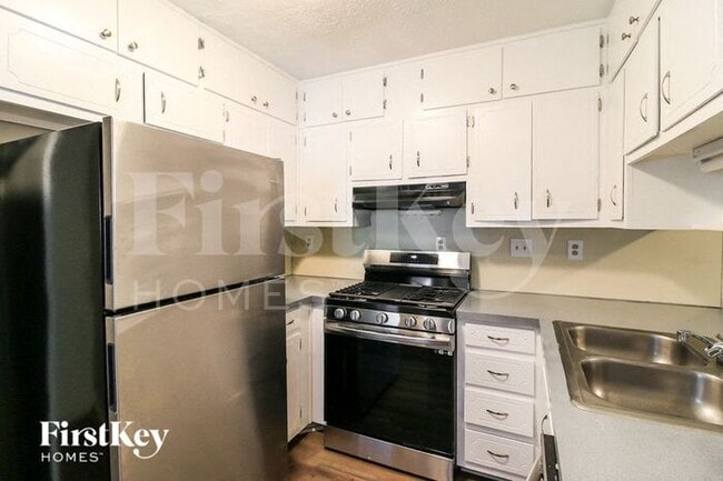 Building Photo - 4344 Bridle Path Ct