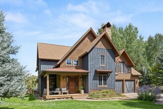 Building Photo - 41 Choke Cherry Ct