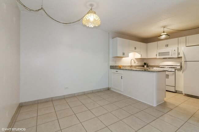 Building Photo - 5S 66 Pebblewood Ln