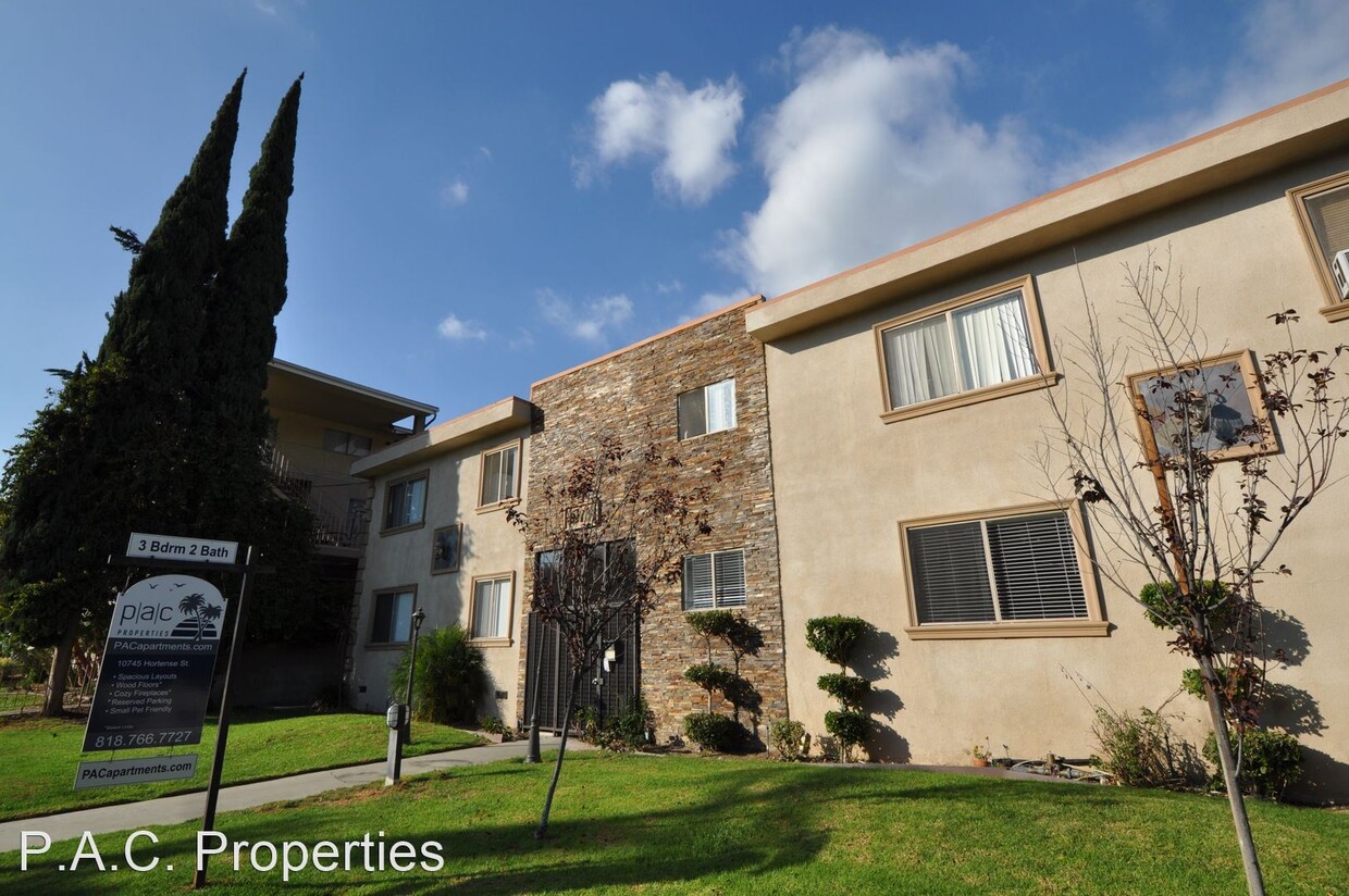Primary Photo - 1 br, 1 bath Apartment - 10745 Hortense Av...
