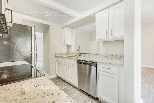 Building Photo - 2725 Rochford Ct
