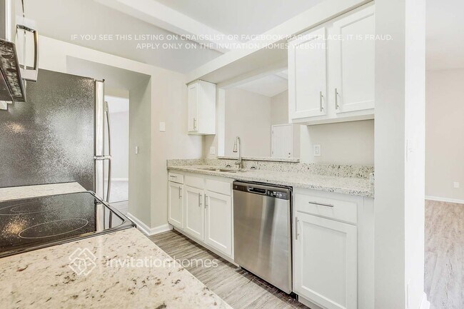 Foto del edificio - 2725 Rochford Ct