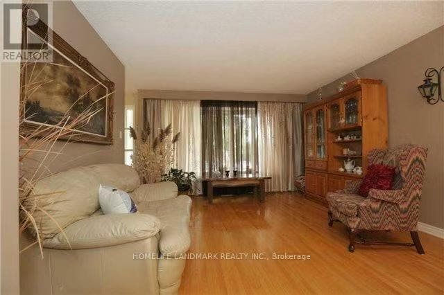 Building Photo - 1256 Falgarwood Dr