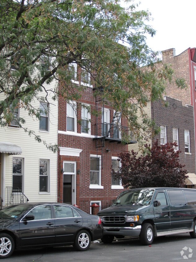 Building Photo - 318 Prospect Ave