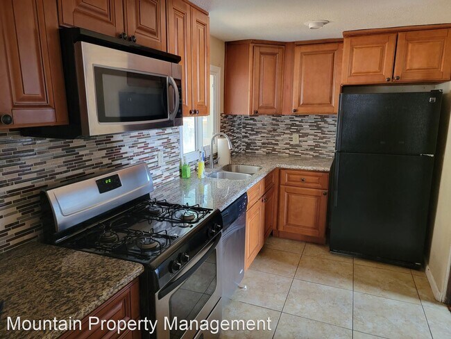 Building Photo - 3 br, 2 bath House - 23379 Crestline Rd