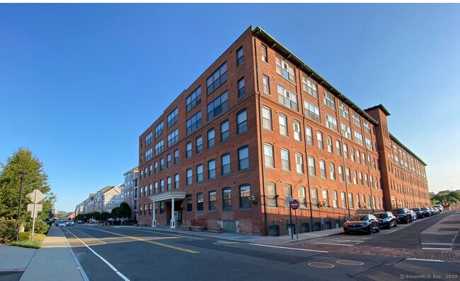Foto del edificio - 145 Canal St E