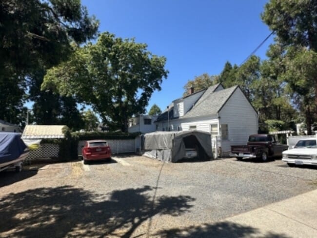 Foto del edificio - 221 NE A St