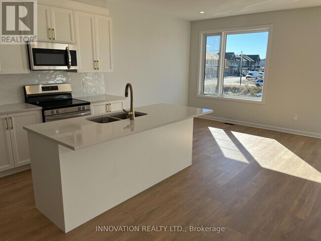 Photo du bâtiment - 219 Visionary Ln
