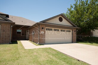 Building Photo - 4620 Angus Dr