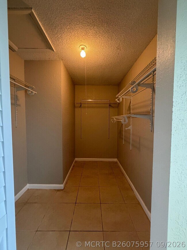 Foto del edificio - 2130 NW 58th Ave