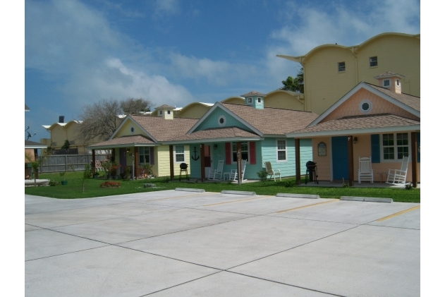 Building Photo - Candlelight Cottages