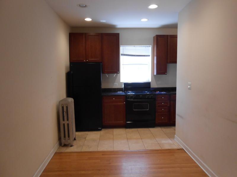 Primary Photo - 3918 N Pine Grove Ave