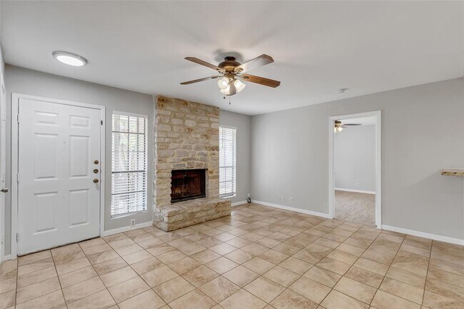 Building Photo - 12302 Deer Falls Dr