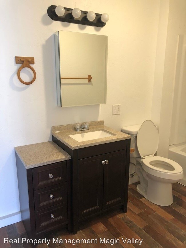 Foto del edificio - 2 br, 1 bath House - 651 1/2 2nd Ave N.