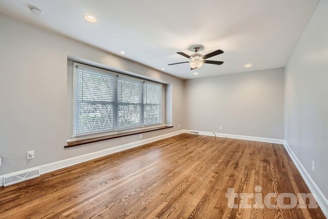 Building Photo - 7133 Starvalley Dr