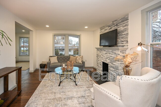 Foto del edificio - 6244 Red Bank Rd