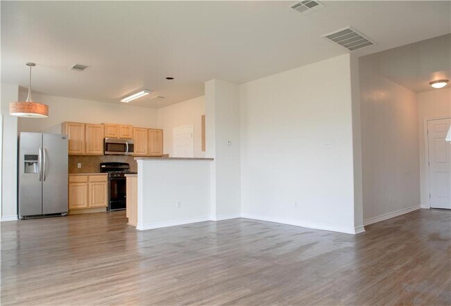 Building Photo - 3208 Etheredge Dr