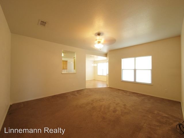 Building Photo - 1117 Marlee Cir