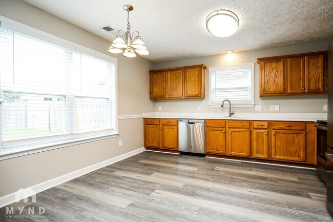 Foto del edificio - 1634 Beaconcrest Cir