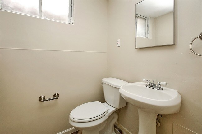 Foto del edificio - 1640 E 86th Pl