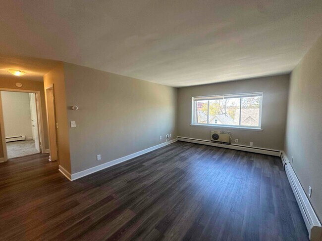 Foto del edificio - 2260 N Summit Ave