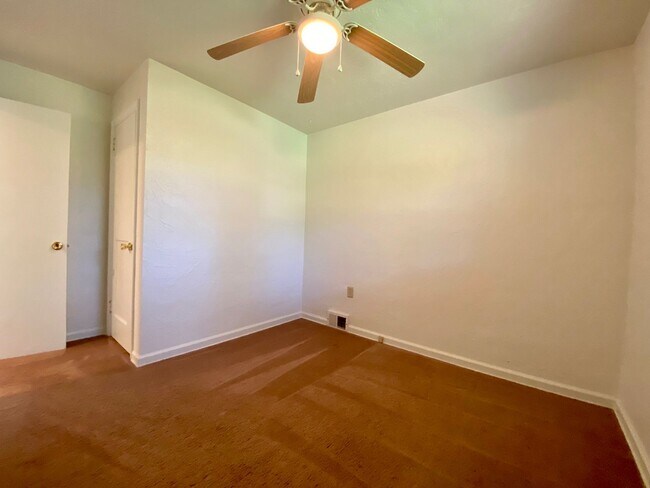 Foto del edificio - Charming Ranch Home in Peters Township – Huge Yard, Quiet Setting & Great Location!