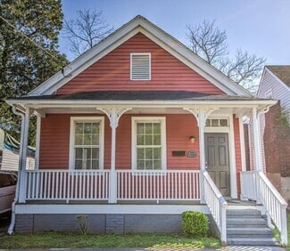 Building Photo - 256 Walker St