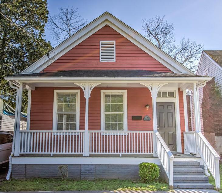 Primary Photo - 256 Walker St