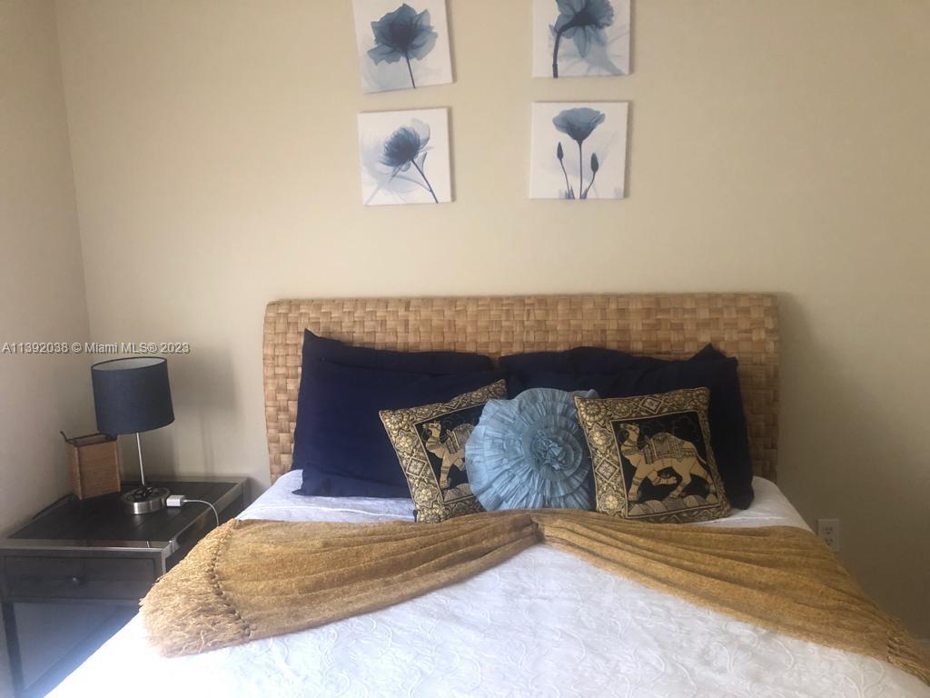 22841 SW 88th Pl Unit ROOM, Cutler Bay, FL 33190 Condo for Rent in