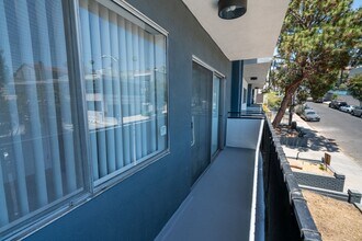 Interior Photo - 1635 North Martel Avenue