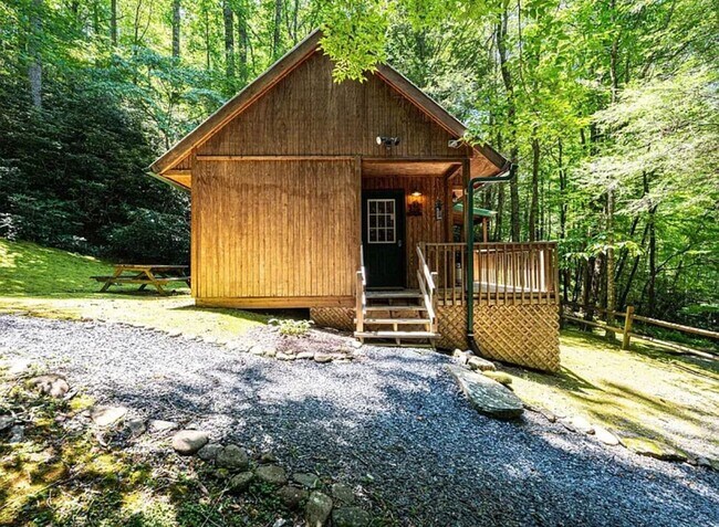 Foto del edificio - 159 Creekstone Dr