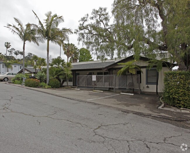 Foto principal - 1514 Eucalyptus Hill Rd